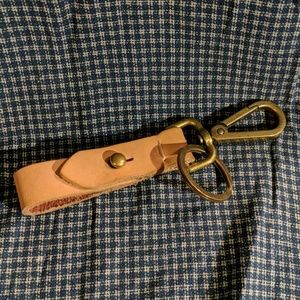 Madewell Front Door Leather Key Fob in Linen